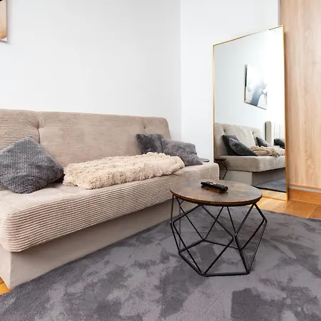 Prestige Apartment *